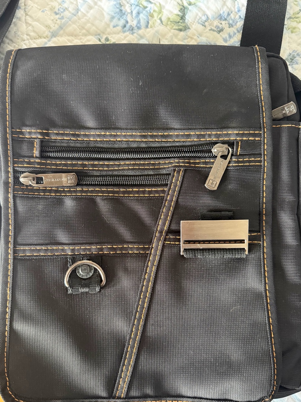 Men's Travel Republic Black Crossbody Messenger Bag with Contrast Stitching